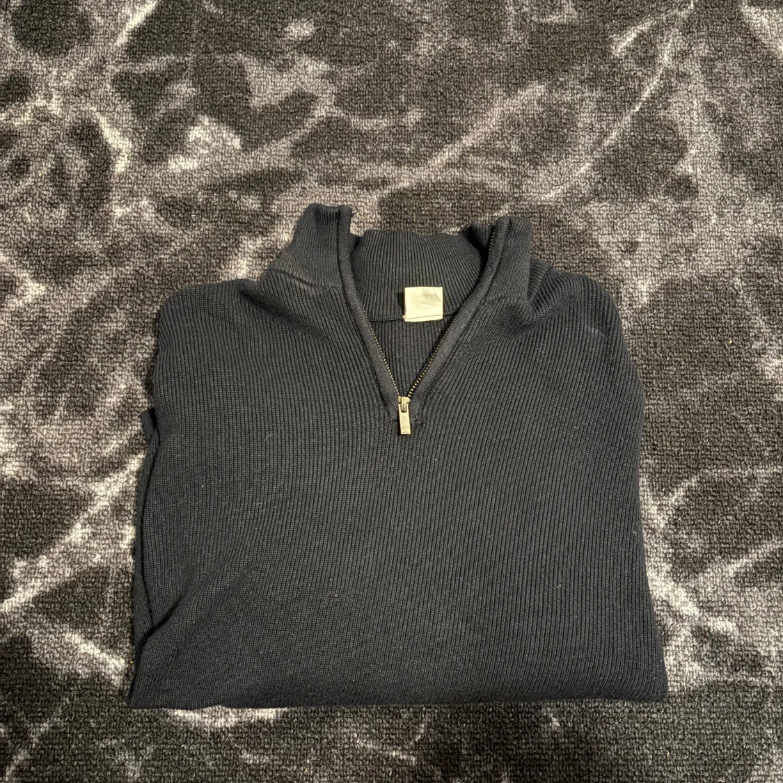 Navy blue stickad half zip-tröja