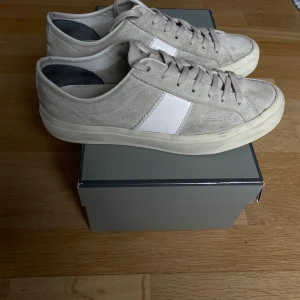 Tom Ford Cambridge 43 - Strl 43, använda några få gånger