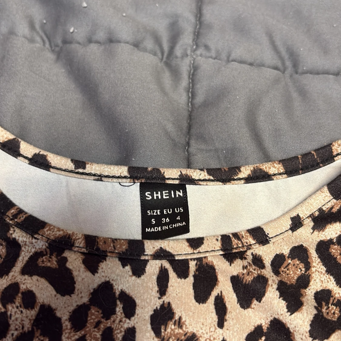 Leopardmönstrad croppad set från SHEIN - 2