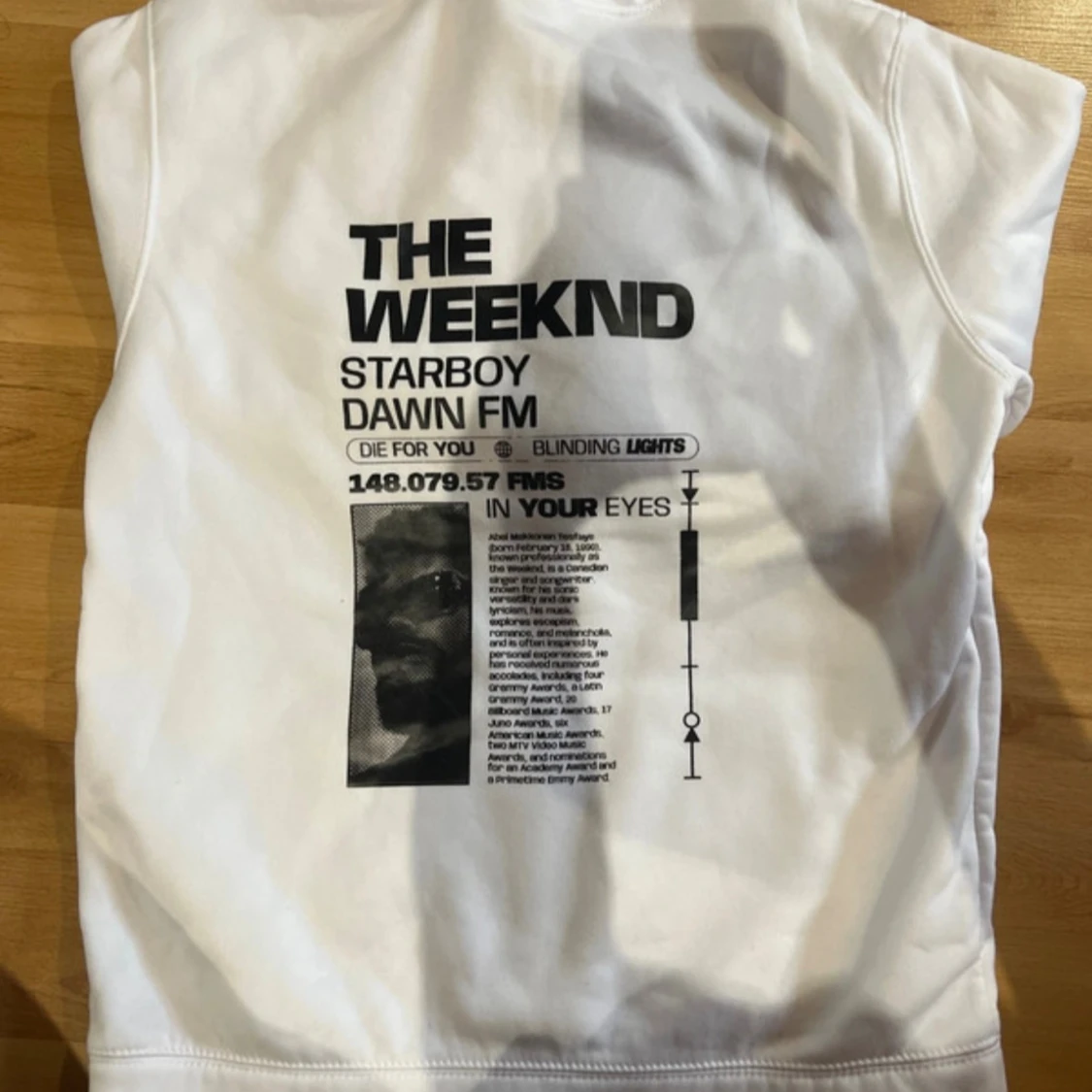 Vit The Weeknd hoodie med tryck - 2