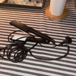 Locktång  - Våg värmetång från obh nordica! Aldrig använd