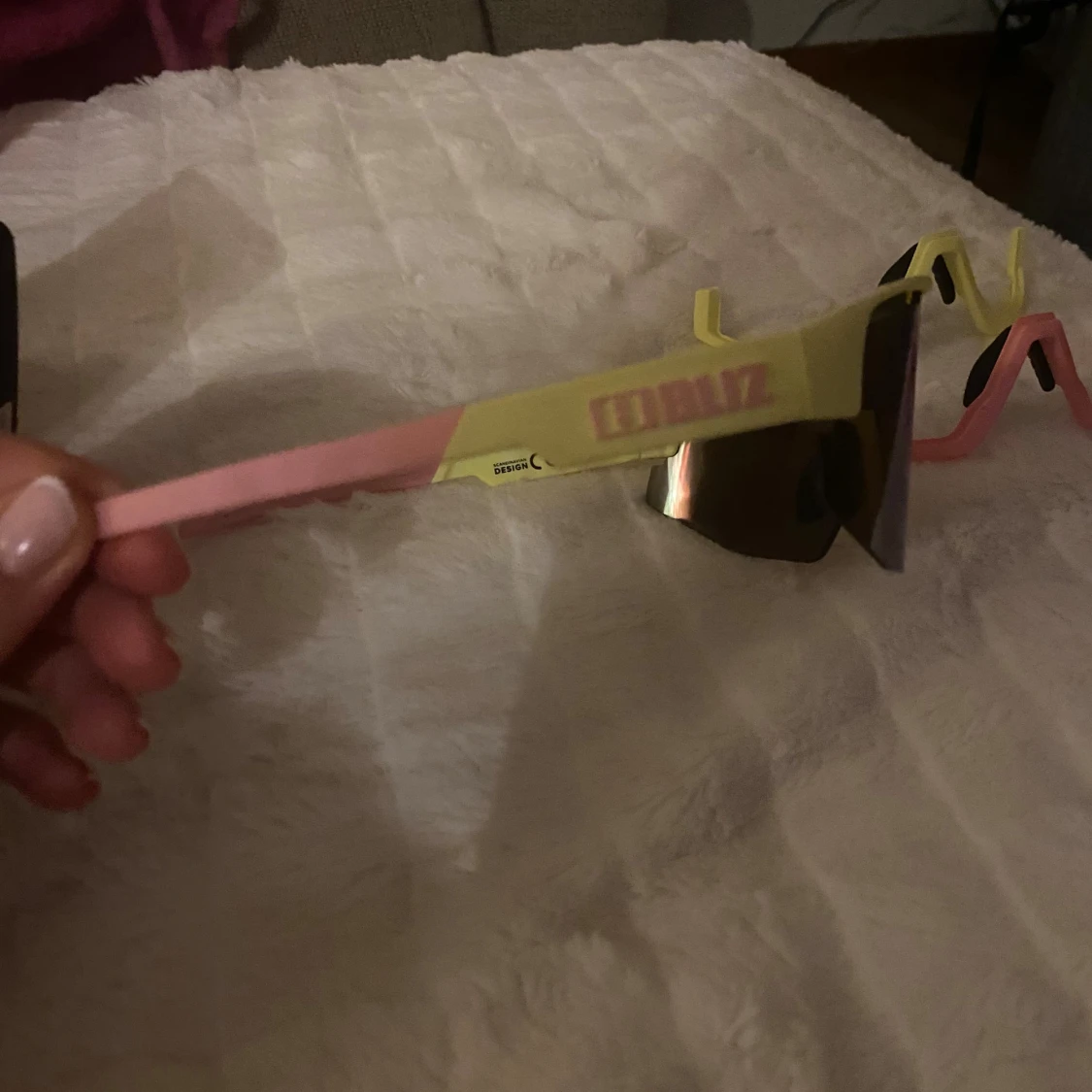 Bliz sportglasögon med rosa och gula bågar - 1