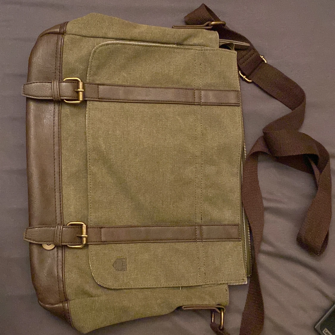 Brun datorväska från Pier One