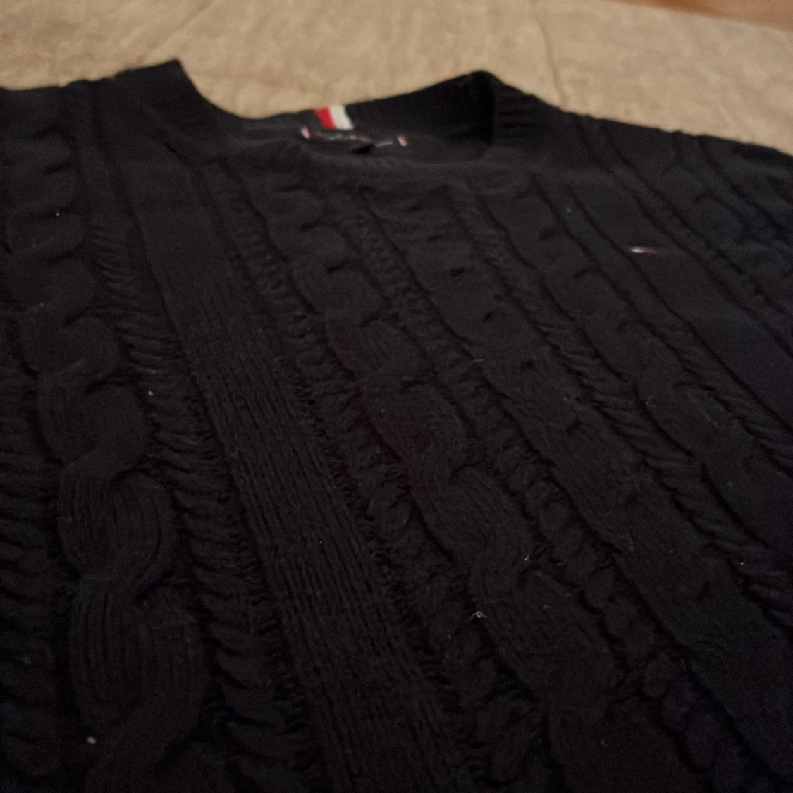 Svart kabelstickad tröja Tommy Hilfiger - 1