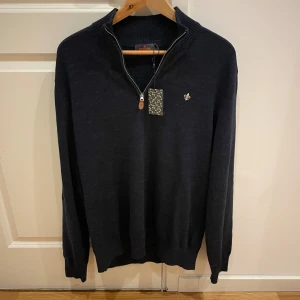 Morris half zip - Morris half zip helt ny, aldrig använd. Kan gå ner i pris vid snabb affär 