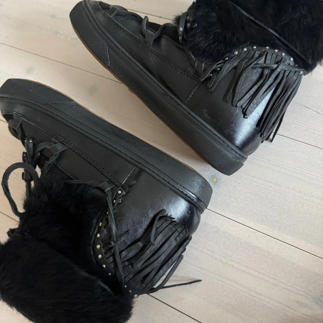 Svarta inuikii vinterskor  - 4