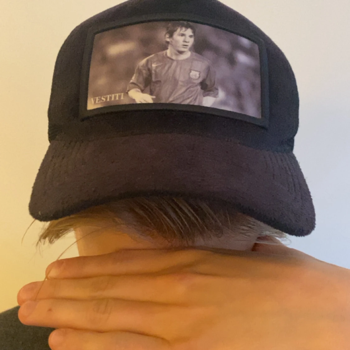 Svart keps med fototryck från Vestiti