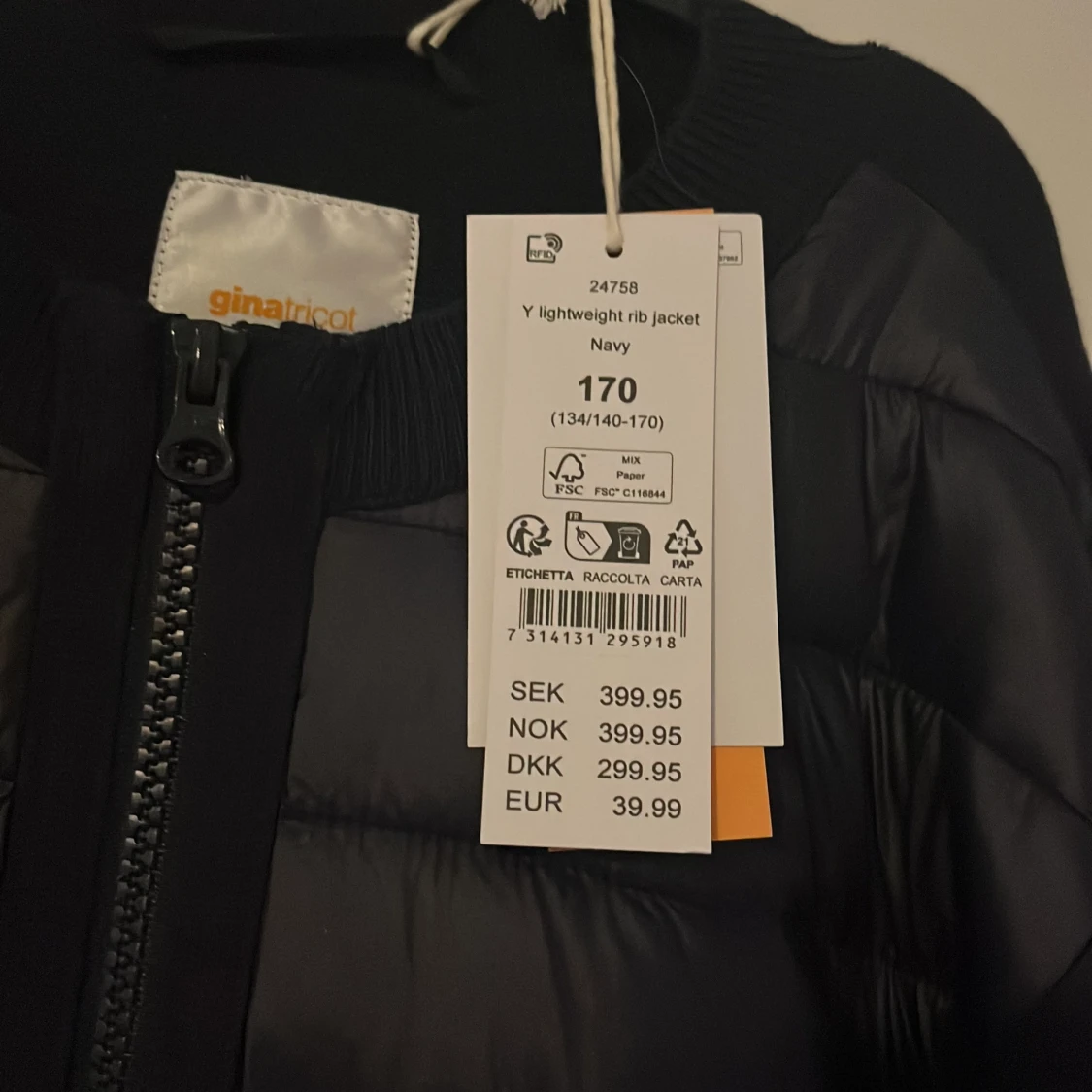 Mörkblå lättviktsjacka Gina Tricot - 1