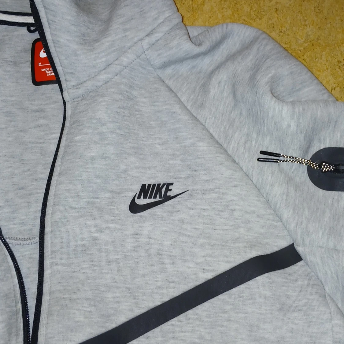 Grå Nike hoodie med dragkedja M - 2
