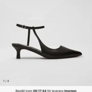 Low heels  - Helt nya oanvända side cut pointy heels från Nelly! Säljer då de inte passade och retur inte är möjligt! Skicka privat för bilder 💗