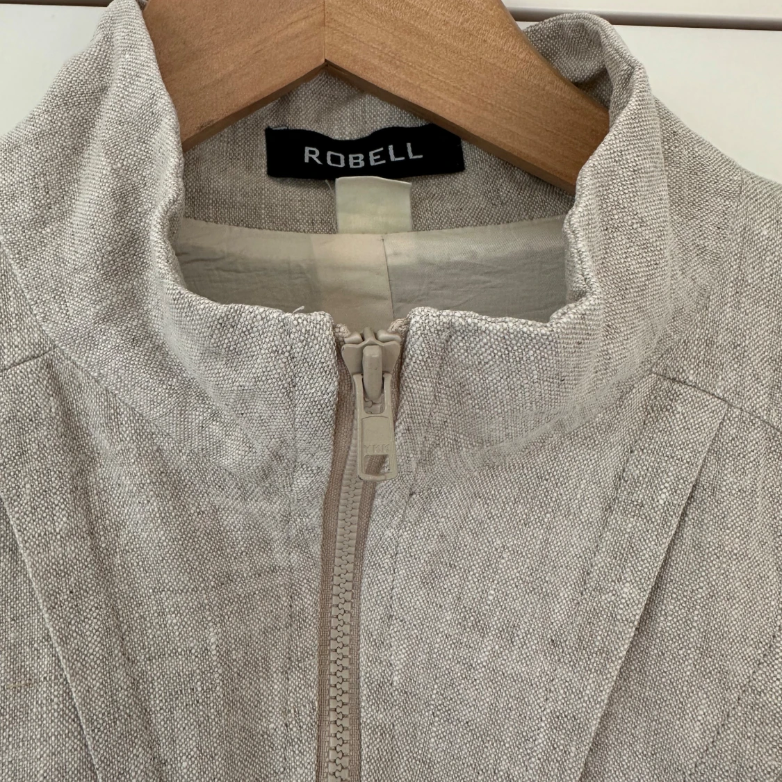 Beige linnéjacka från Robell - 2