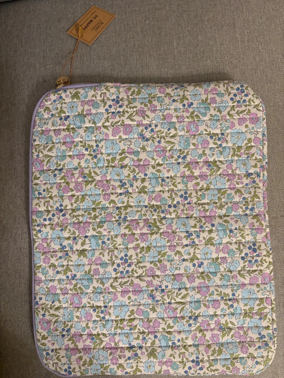 Superfin Blommig quiltad datorväska från Blomz - 1