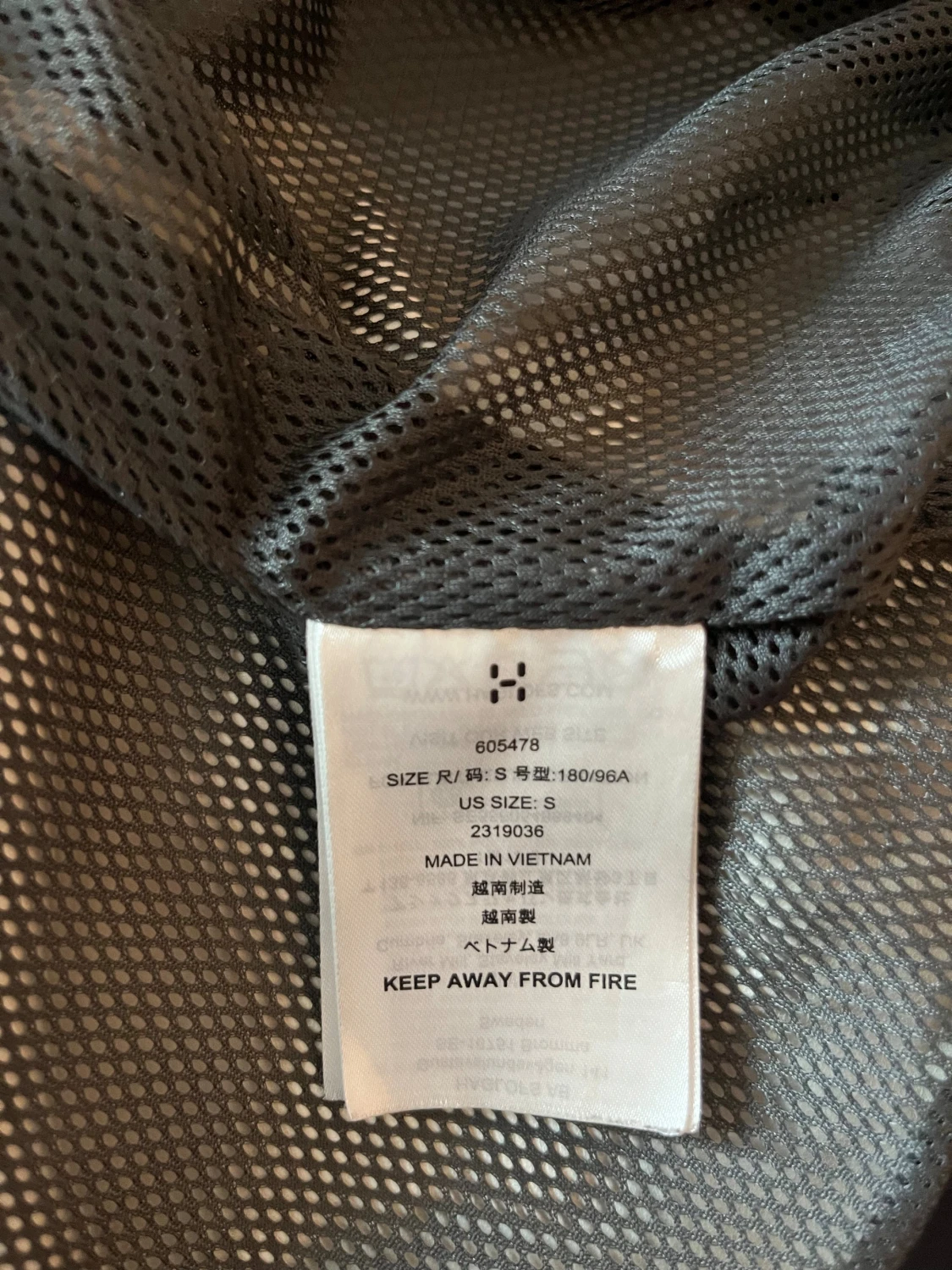 Svart vindjacka från Haglöfs, S - 3