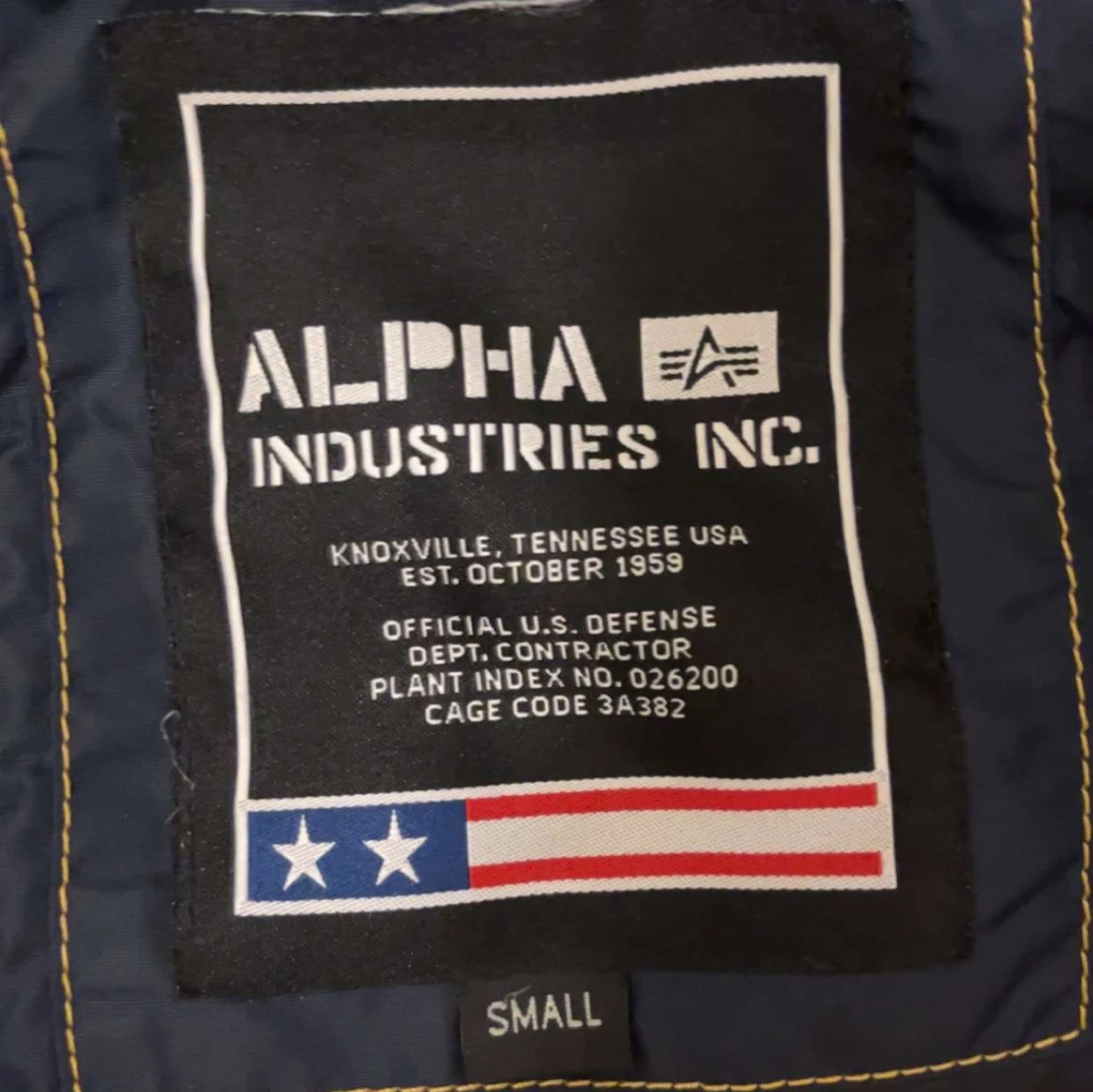 Mörkblå parkas från Alpha Industries - 1