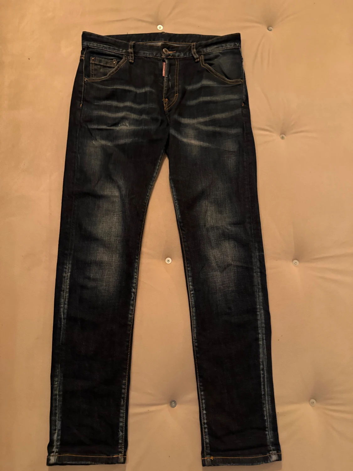 Mörkblå jeans från Dsquared2, stl 48 - 1