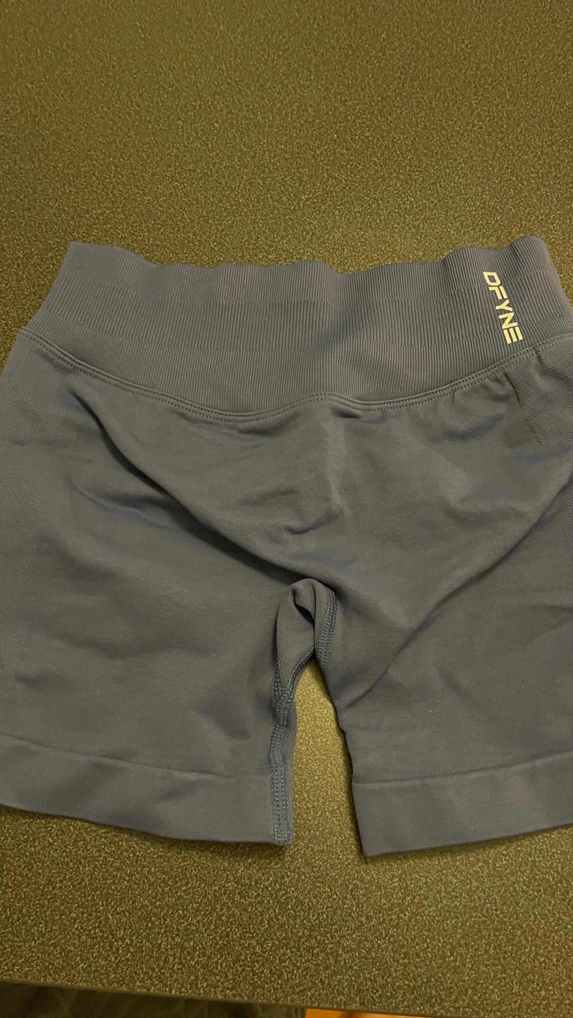  Blå, gråa träningstights shorts från DFYNE - 1