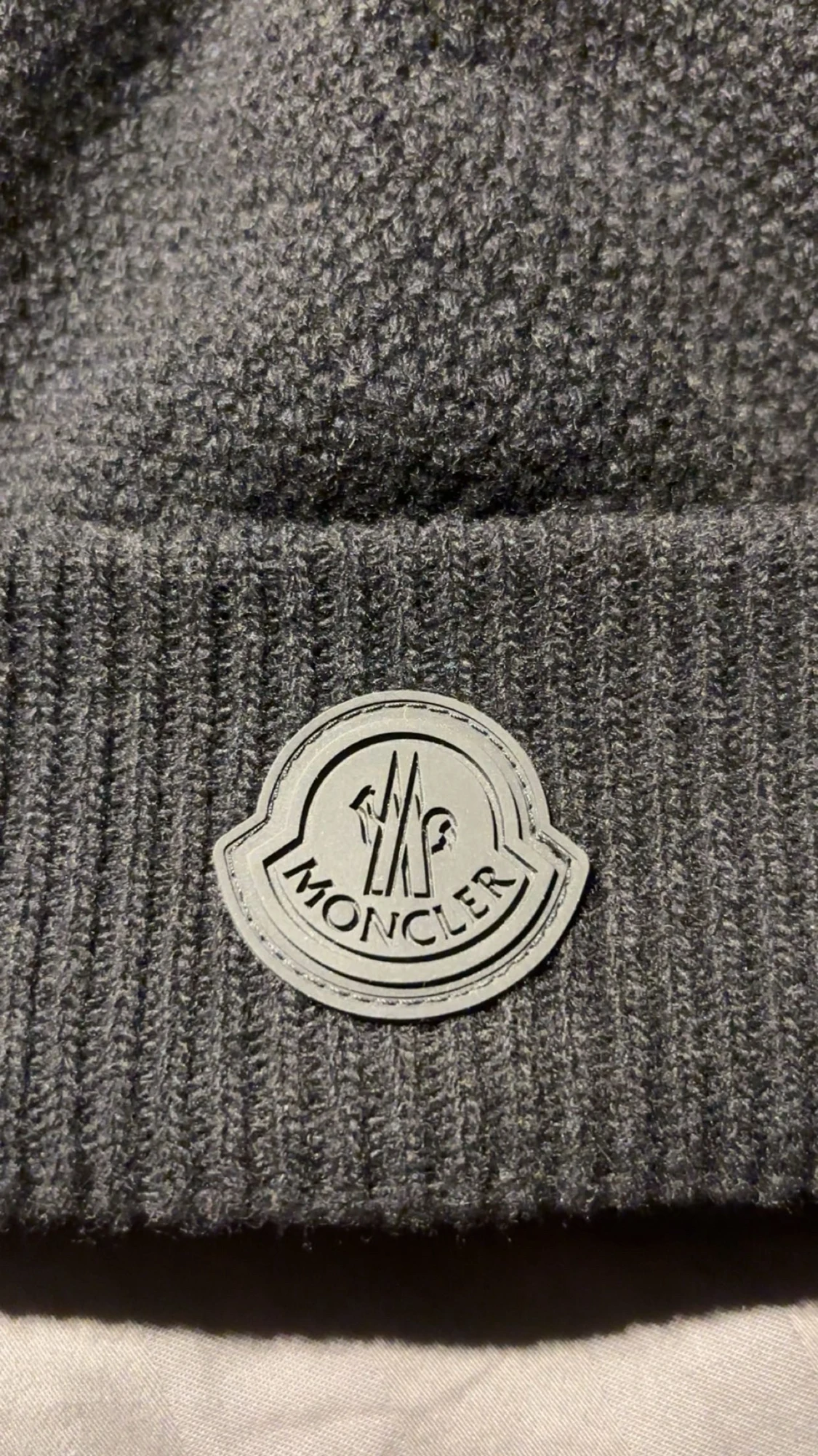Moncler mössa - 1