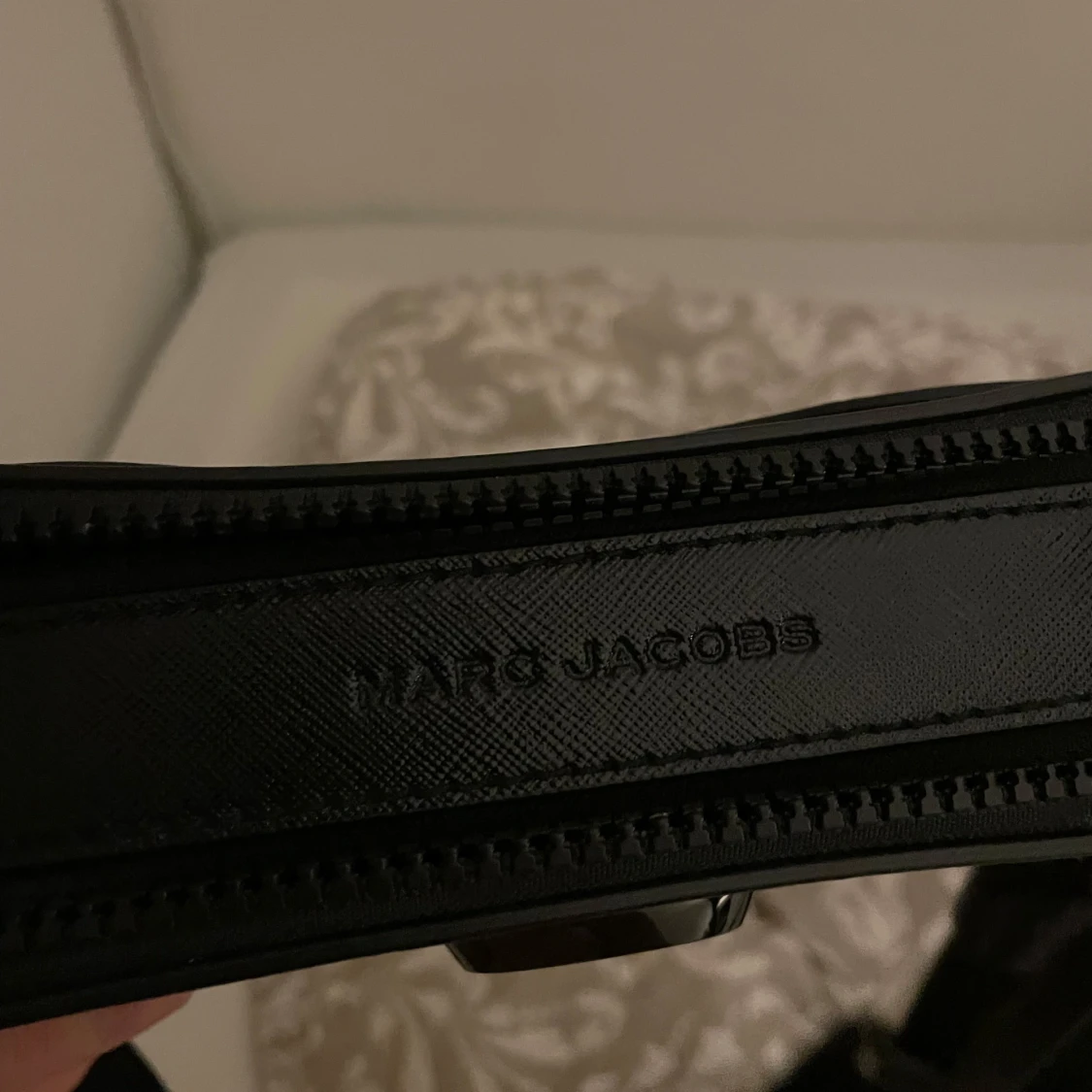 Svart axelväska från Marc Jacobs - 1