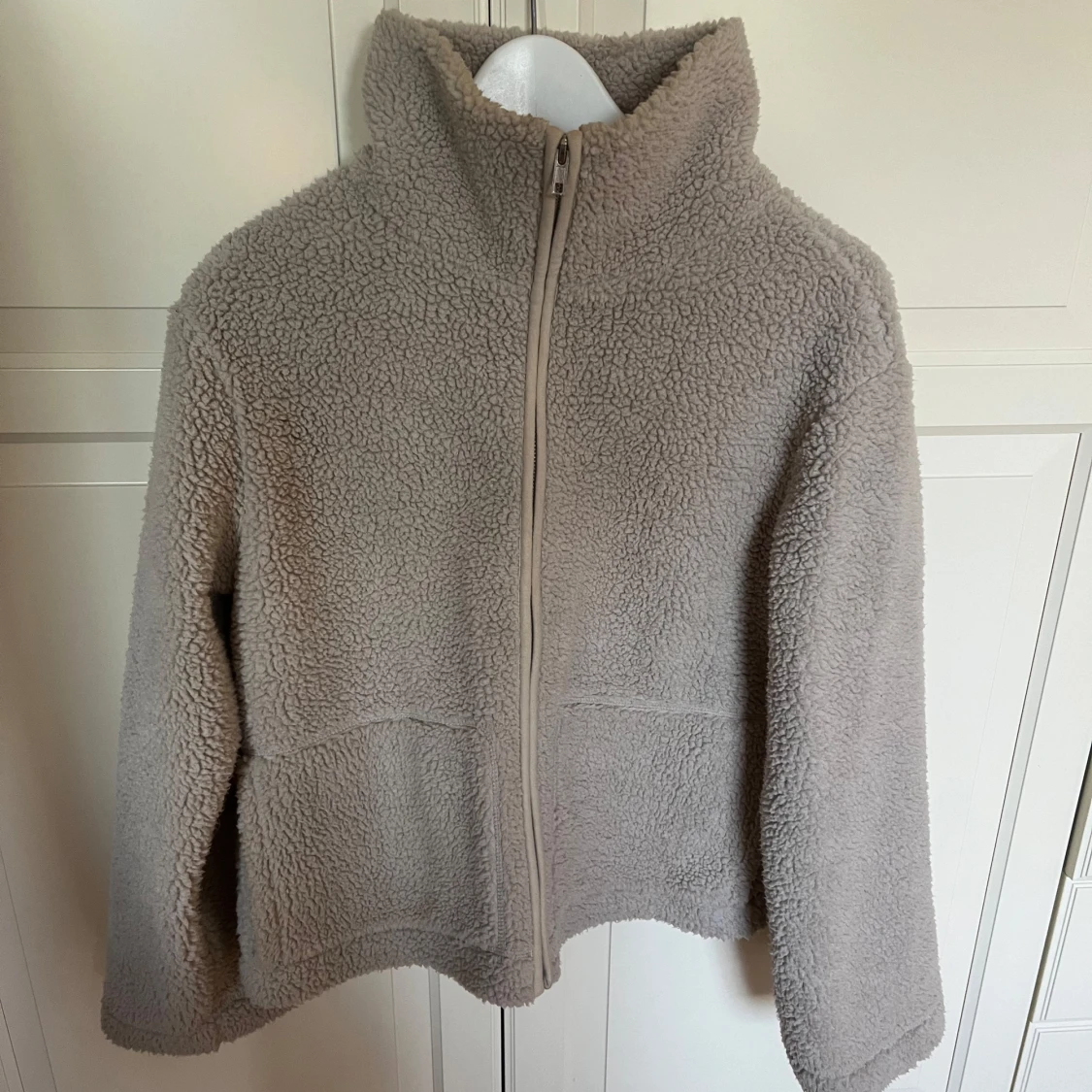 Beige teddyjacka från 157, stl S