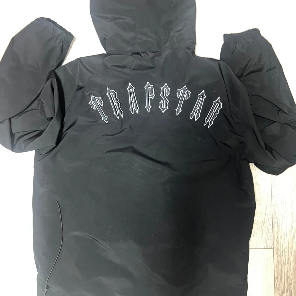 Svart vindjacka från Trapstar  - 1