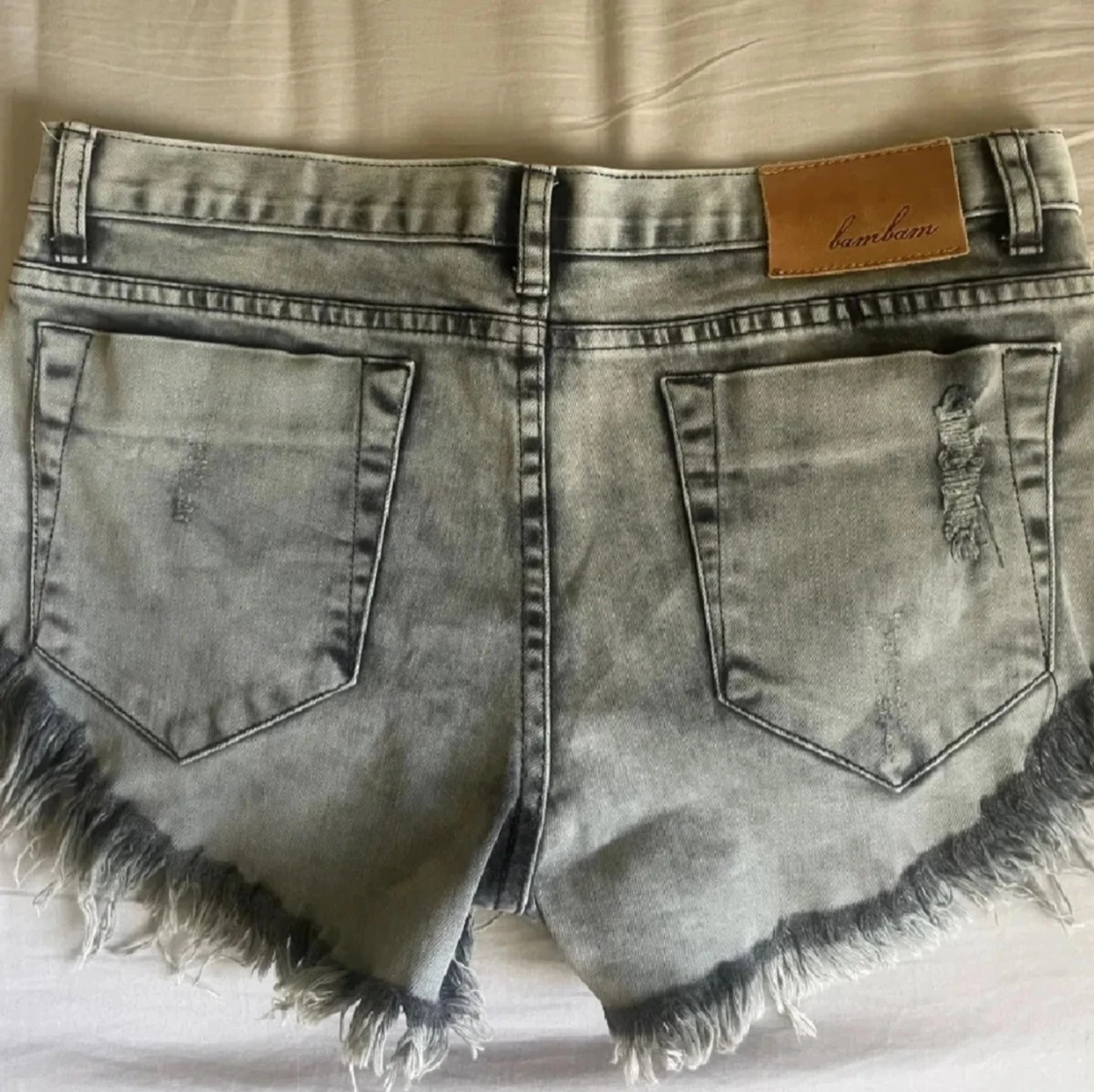 Grå jeansshorts - 91