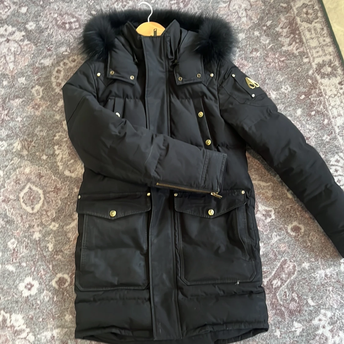 Svart dunjacka från Moose Knuckles - 3