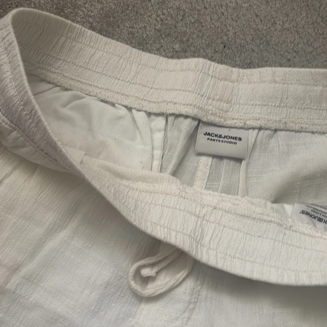 Vita bomulls shorts från Jack & Jones - 1