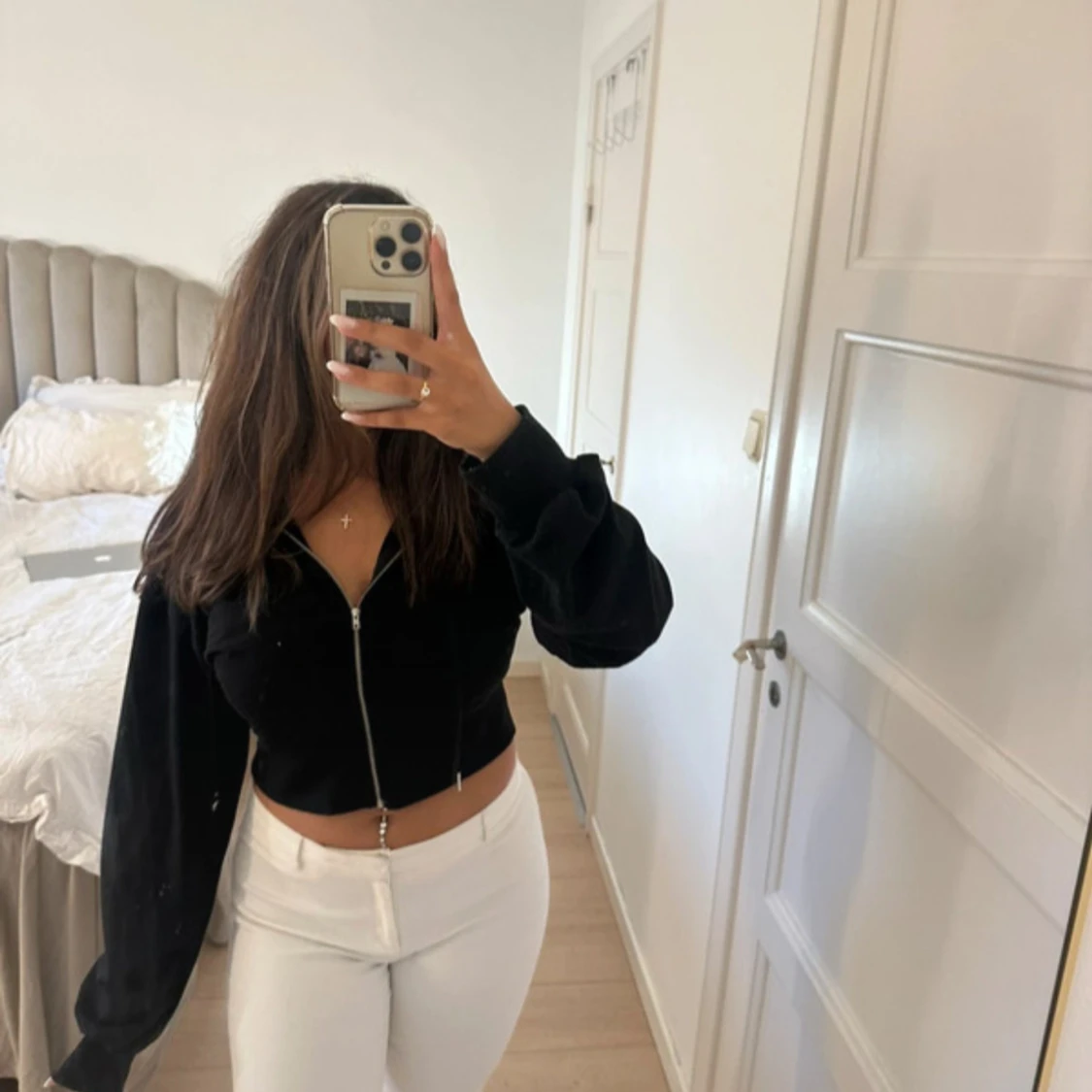 Svart croppad hoodie från SHEIN