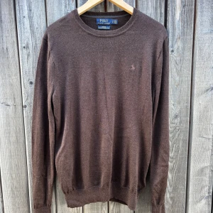Brun merinoullströja från Ralph Lauren - Snygg brun tröja  Ralph Lauren i merinoull | Storlek S | Grymt skick 