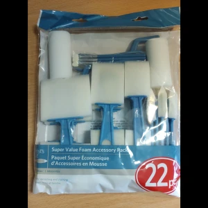 Skum borstar till målning och dekoration, DIY projekt - Innehåller:    2 Skumrollrar (7,5cm), 3 skumgummi penslar, 4 extra stora skumborstar, 4 Stora skumborstar (5cm), 4 medelstora skumborstar (4cm) , och 5 små skumborstar (2,5cm). Oöppnad förpackning som inte kommit till någon användning.  