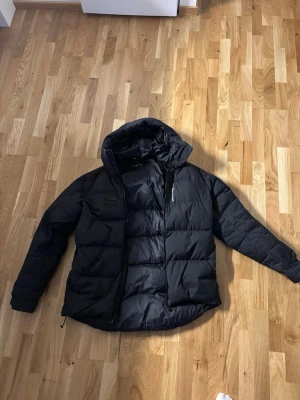 Sail racing vinterjacka - Säljes då den blivit för stor för mig. Köptes för 1,5 år sedan på stadium 