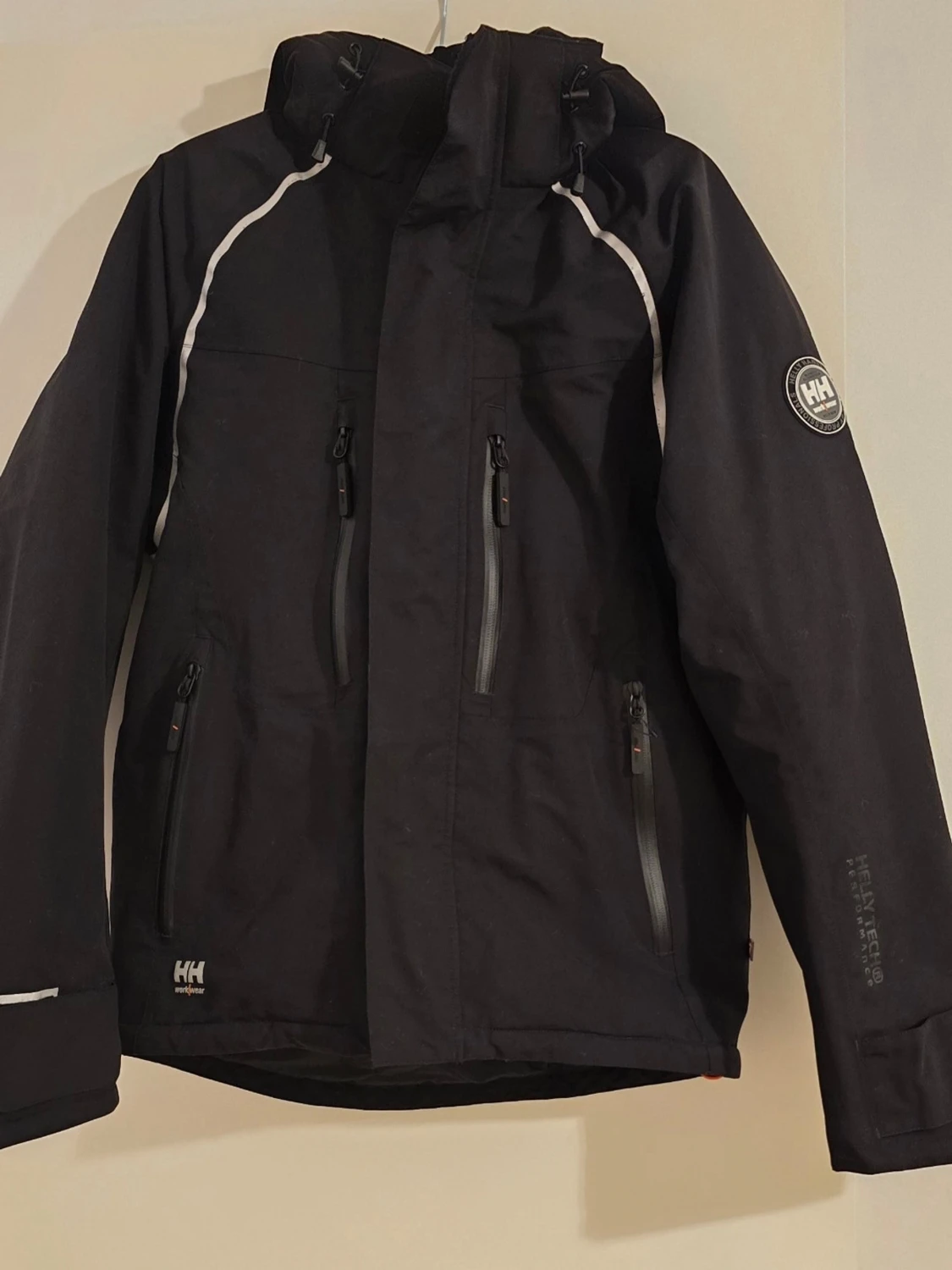 Svart vinterjacka Helly Hansen S - 1