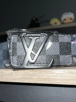 L-V bälte  - Helt ny 