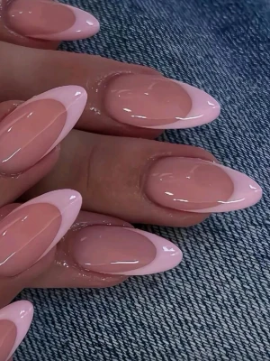 Handgjorda lösnaglar💖 - Skriv gärna vid beställning, önskemål och eller storlek!💕