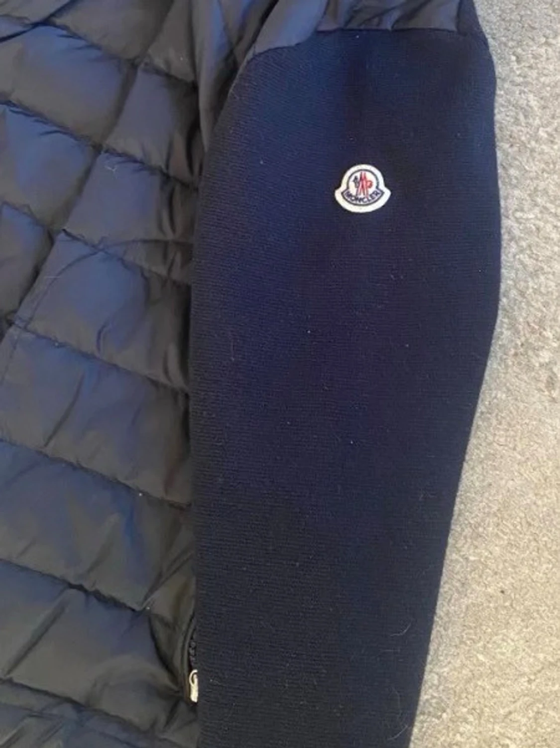 Mörkblå dunväst från Moncler - 1