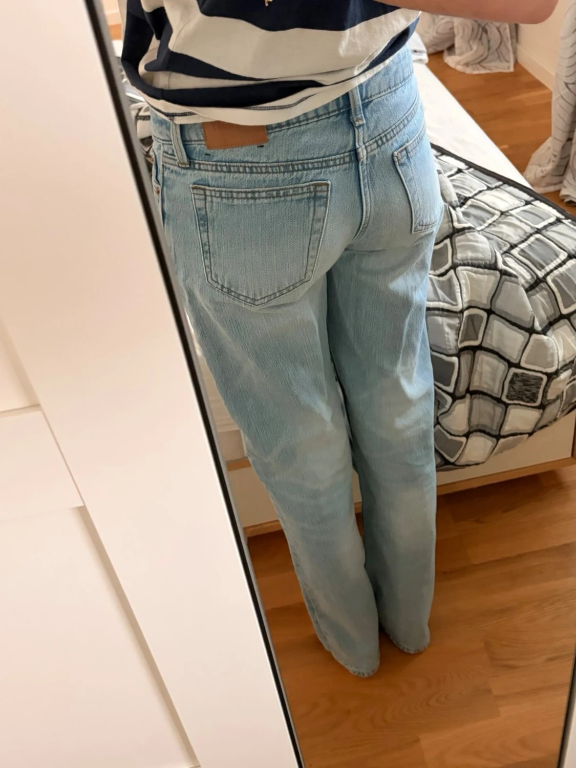 Ljusblå Weekday straight jeans - 1