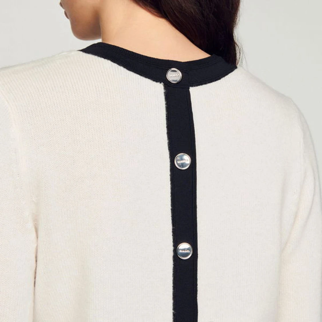 Vit tröja från Sandro med svarta detaljer - 3