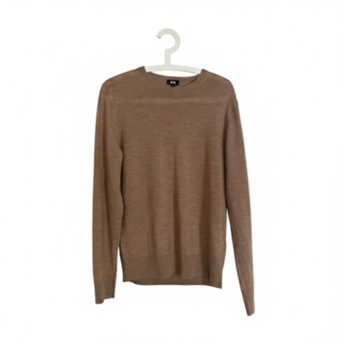 Beige stickad tröja från Uniqlo