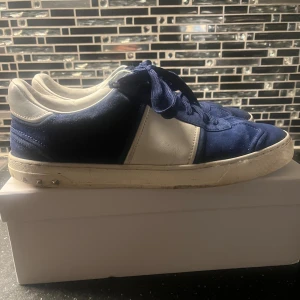 Valentino Flycrews - Valentino Flycrews i ny/okej skick, storlek 43 