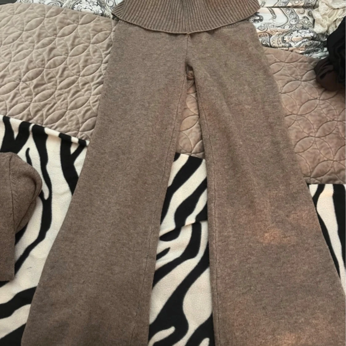 Bruna stickat sett från NA-KD - 2