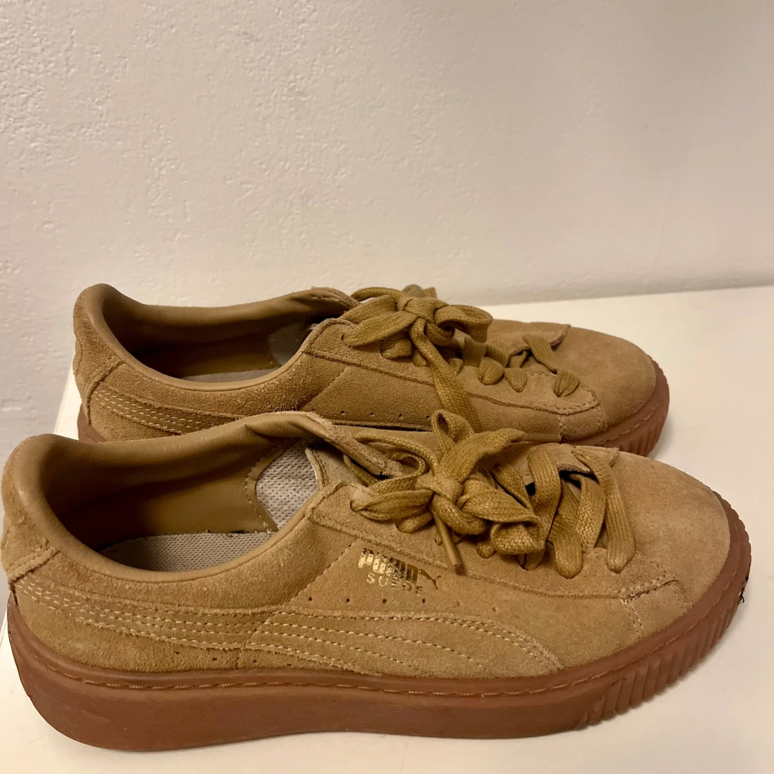 Puma Suede sneakers i beige mocka - 2