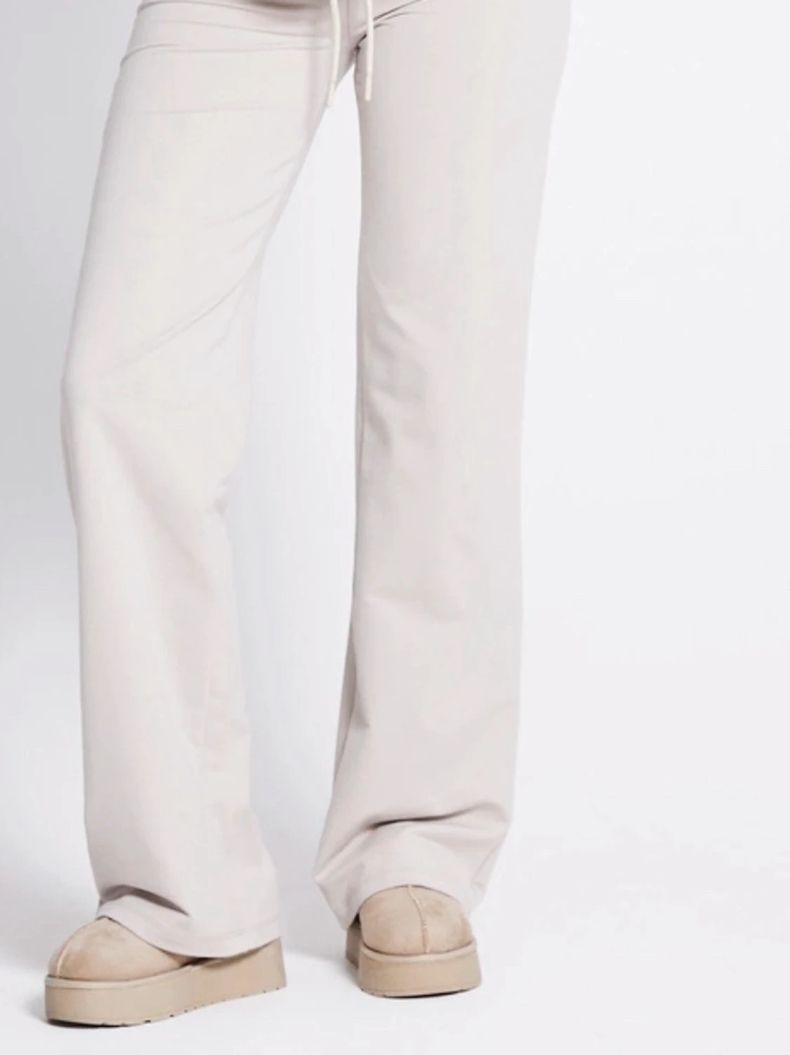 Beiga wide mjukisbyxor med snörning - 1