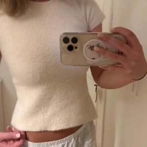 Topp - En så fin och så skön topp med en öppen rygg med snören!😍😍😍😍😍