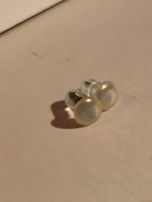 8mm plugs - Opalessant coating on front, clear glass on the back. Size 8mm. Length 1.5cm Front width 1cm  Check my shop for bundle discounts. Moving sale! Extra discounts activated!!