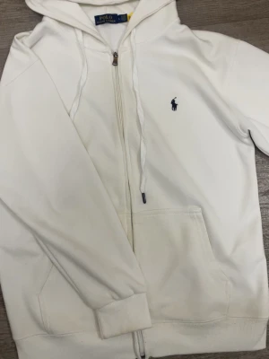 POLO RALPH LAUREN zip - Fin och fräsch. Skick är 7/10.