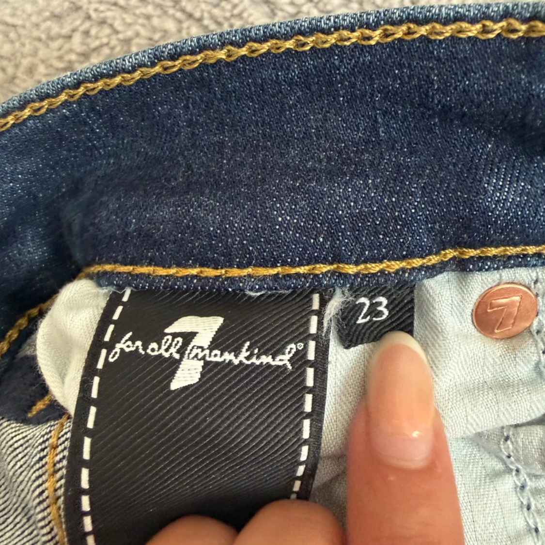 Blå bootcut jeans med kontrastsömmar - 3