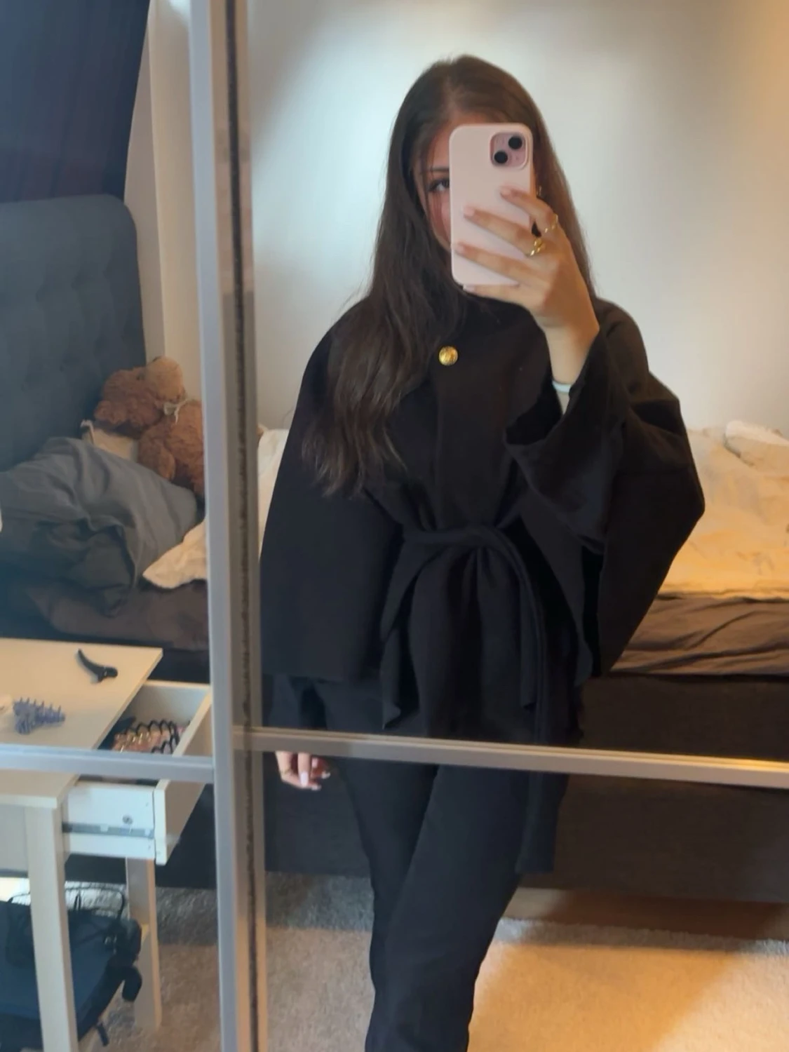 Svart poncho 