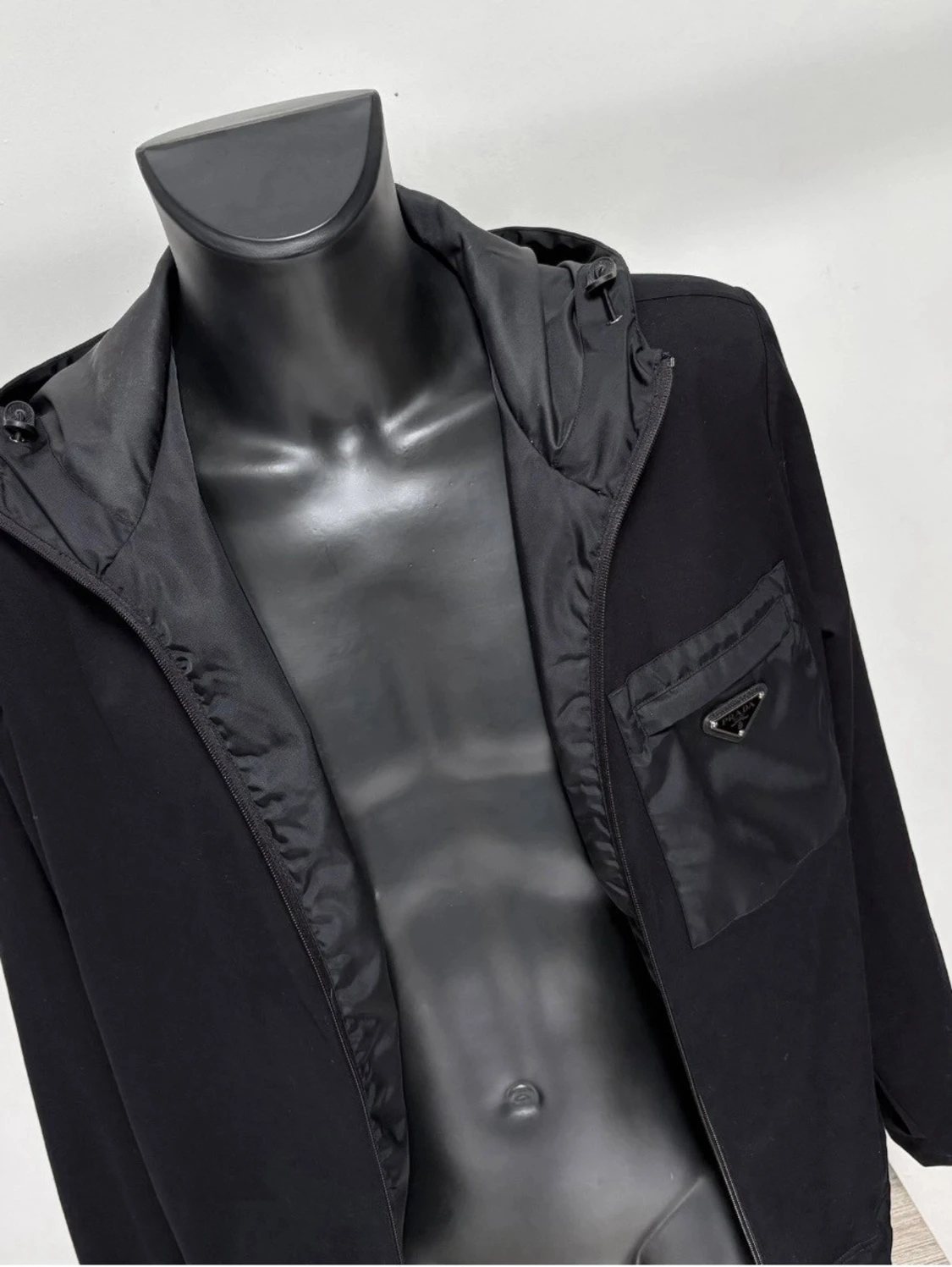 Svart Prada nylon jacka 