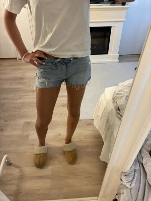 Jeansshorts - Kommer sälja dessa supersnygga jeansshorts på min plick liveshow söndag 23/8 19:00 där man kommer se plagget närmare 💌