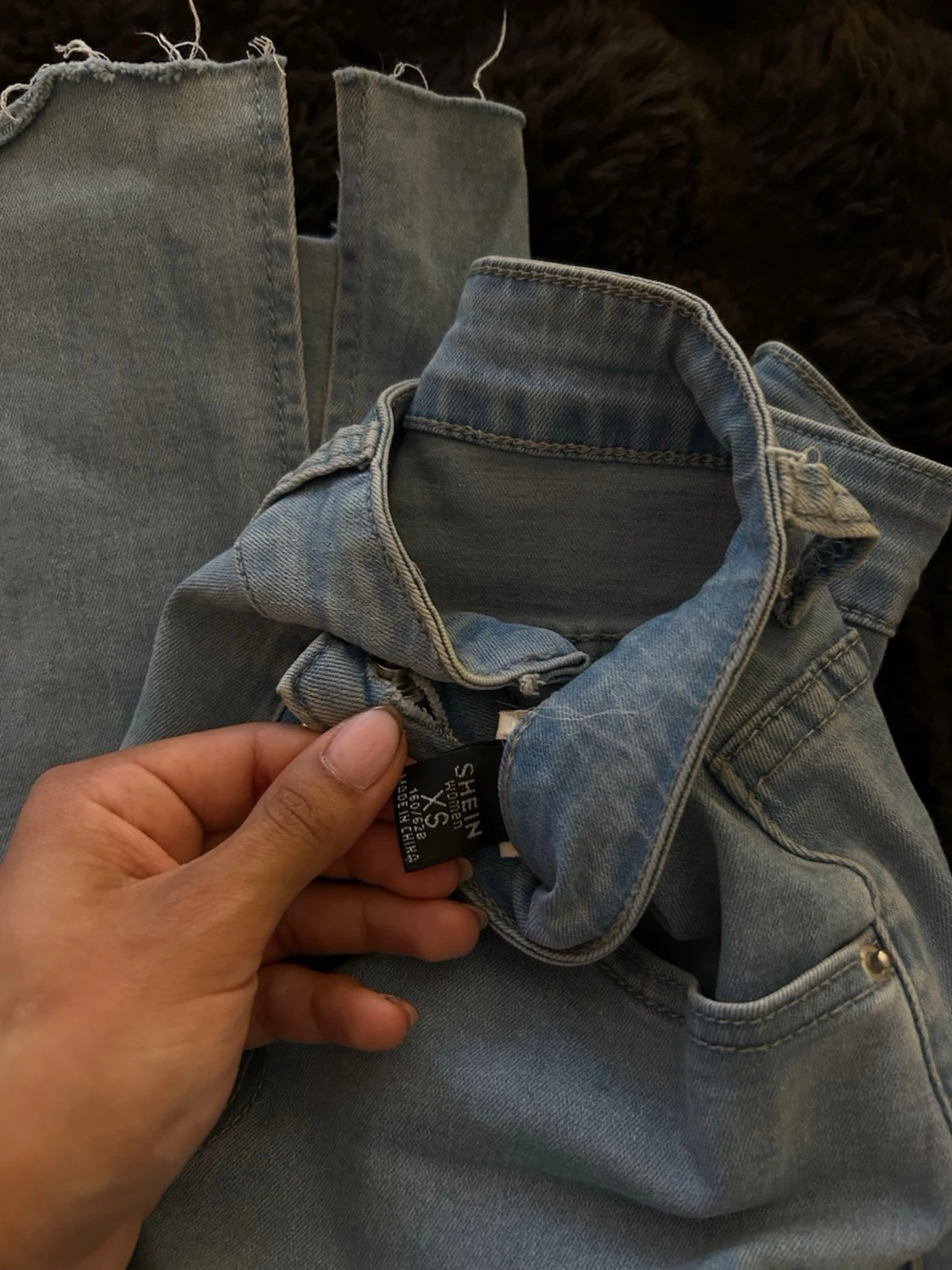 Ljusblå utsvängda jeans från SHEIN - 1
